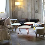 Kyriad Lyon Est - Eurexpo Le Hotel 3*