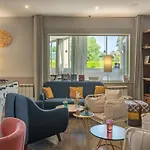 Kyriad Lyon Est - Eurexpo Le Hotel