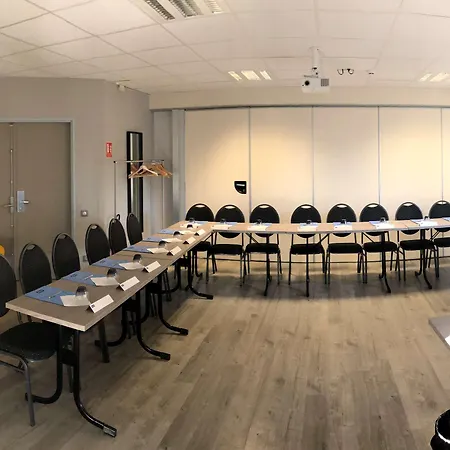 Kyriad Lyon Est - Eurexpo Le 3*