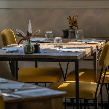 Hotel Kyriad Lyon Est - Eurexpo Le