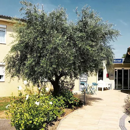 Kyriad Lyon Est - Eurexpo Le Hotel 3*