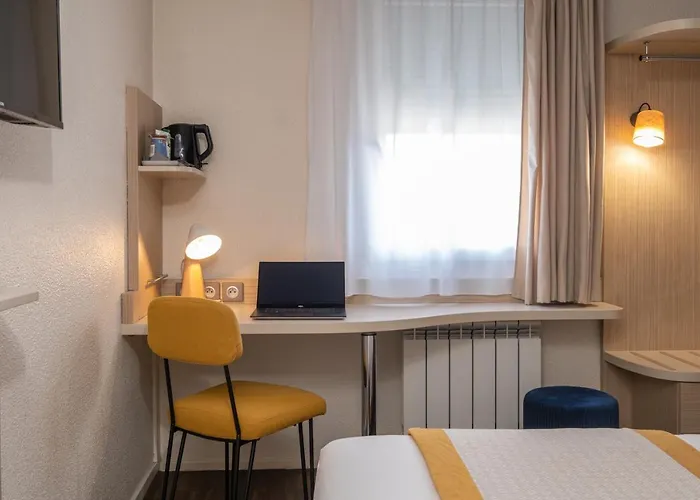Otel Kyriad Lyon Est - Eurexpo Le Bron