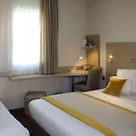 Szálloda Kyriad Lyon Est - Eurexpo Le
