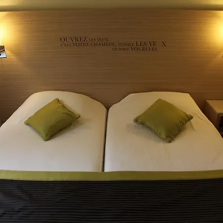 Kyriad Lyon Est - Eurexpo Le 3*