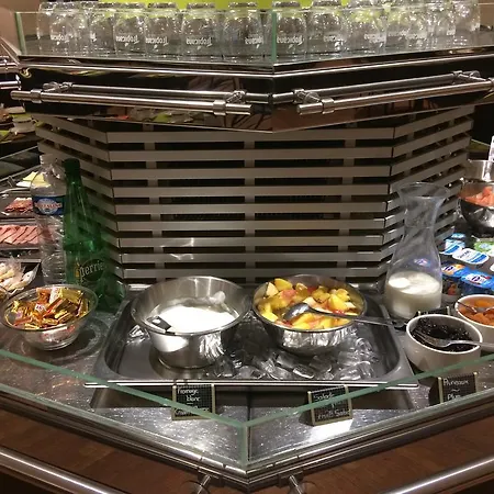 Hotel Kyriad Lyon Est - Eurexpo Le Bron