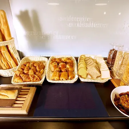 Hotel Kyriad Lyon Est - Eurexpo Le Bron