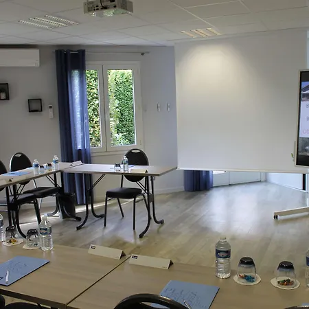 Kyriad Lyon Est - Eurexpo Le Bron