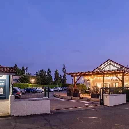 Kyriad Lyon Est - Eurexpo Le Hotel 3*